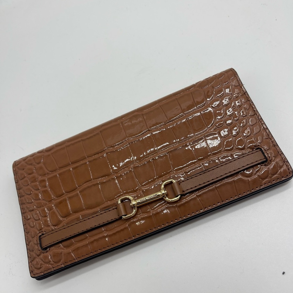 MICHAEL KORS Carson Large Crocodile Embossed Bifold Snap Wallet
Luggage
NWT - Picture 4 of 16